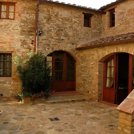Fattoria Casa Sola カントリーハウス バルベリーノ・ヴァル・デルサ